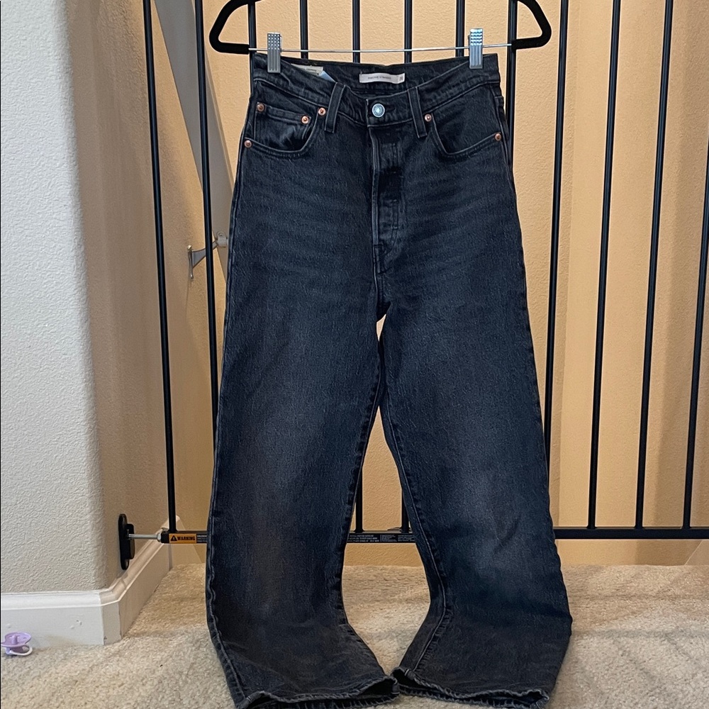 Levis Black Ribcage Straight Jeans 26